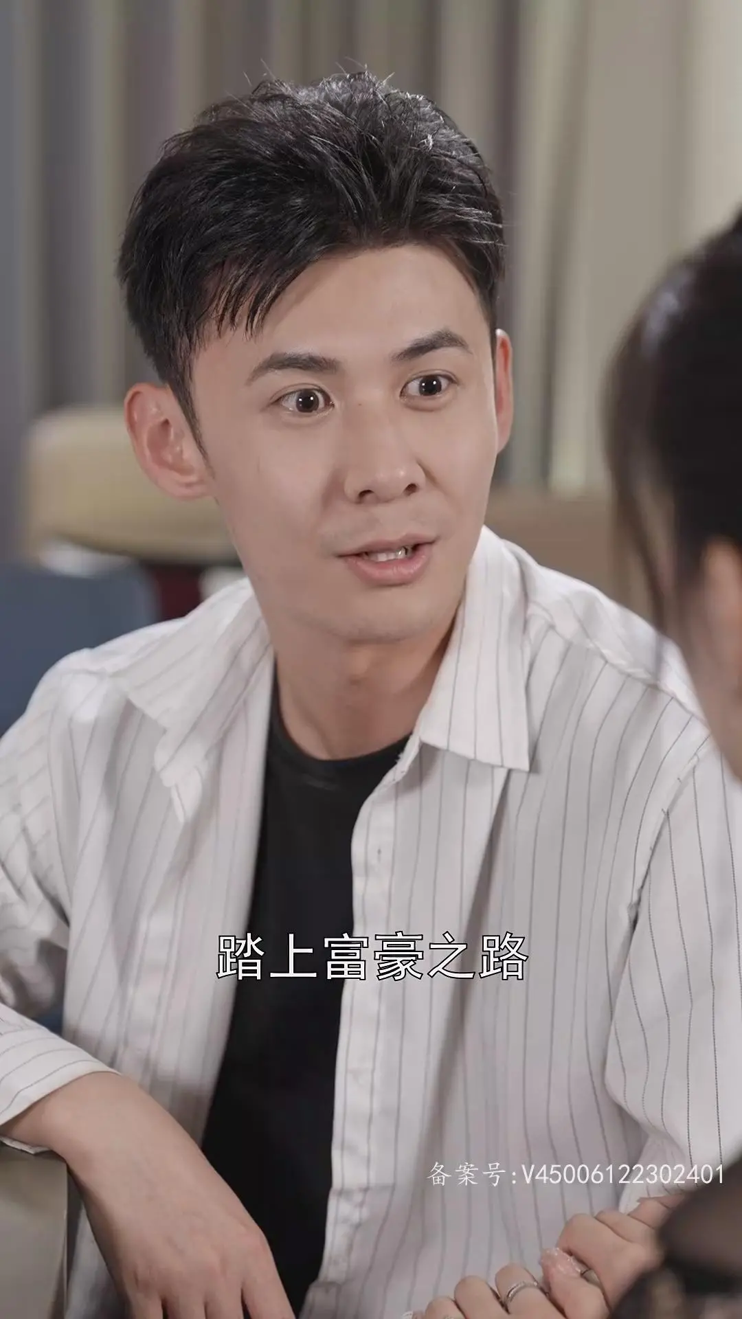 《从今天开始买遍全球》：看完我只想说，这不就是我梦寐以求的爽剧吗？！